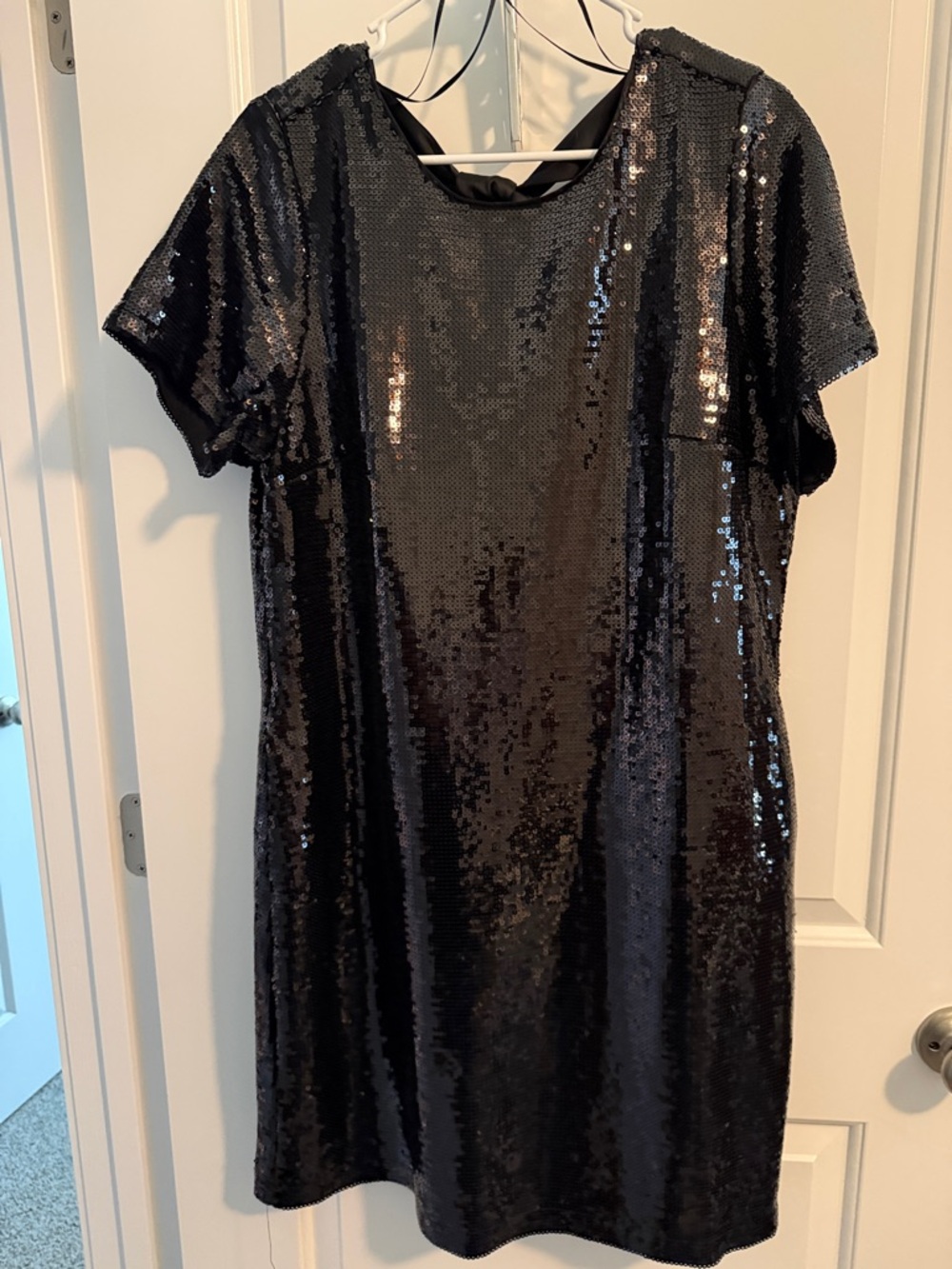 NWT -crown & ivy Black Sequin Short-Sleeve Mini Dress-size L